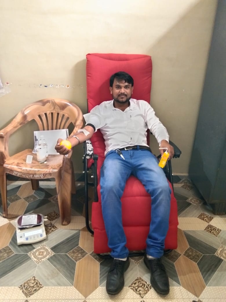 नेक पहल: साहू समाज युवा प्रकोष्ठ ने किया 55 यूनिट रक्तदान