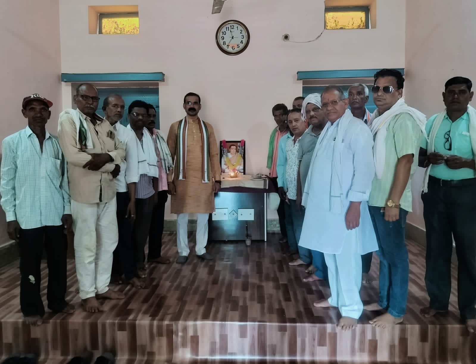 विधायक कार्यालय अर्जुंदा में मनाई गई स्व राजीव गांधीजी की 33 वी पुण्यतिथि